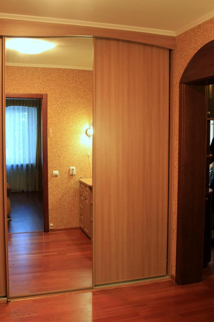 Apartment Near Metro Akademgorodok Kiev Dış mekan fotoğraf