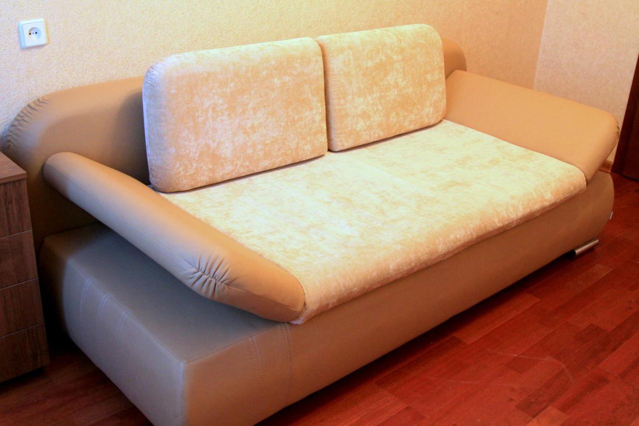 Apartment Near Metro Akademgorodok Kiev Dış mekan fotoğraf