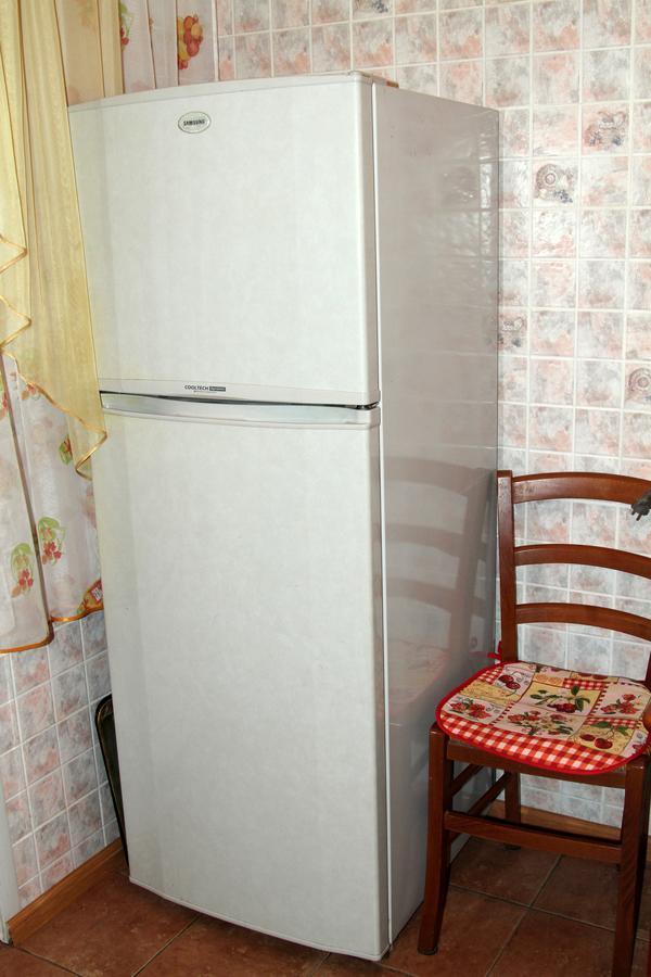 Apartment Near Metro Akademgorodok Kiev Dış mekan fotoğraf